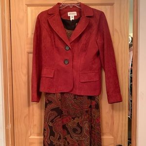 Sleeveless dress with jacket